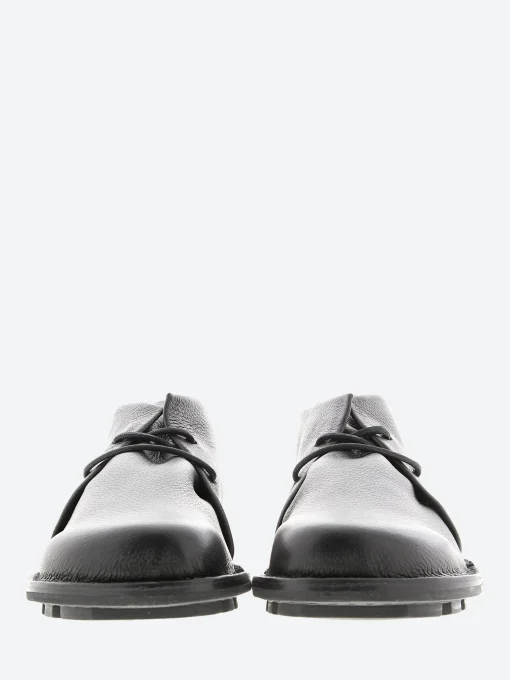 Fashion - Closed Again in Black Boots