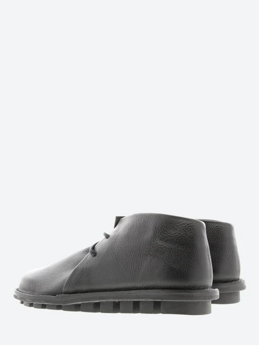 Fashion - Closed Again in Black Boots