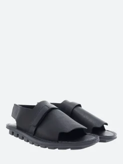 New - Closed Modal in Sandals